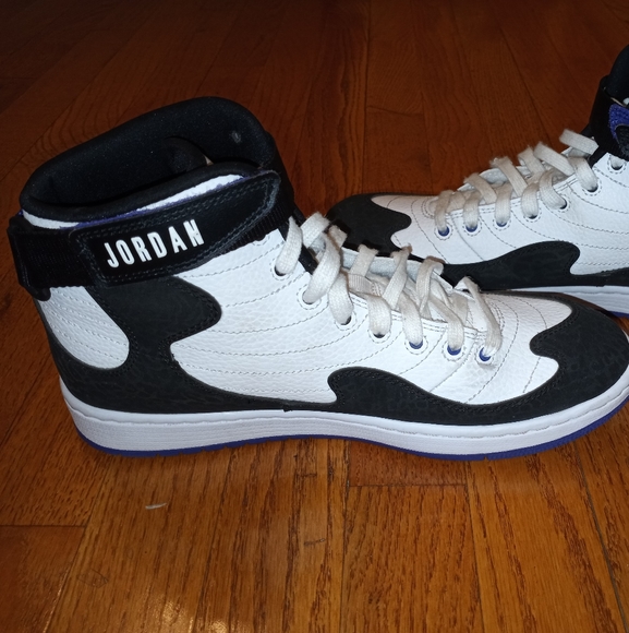 ****SOLD***** Nike Air Jordan Black White and Purple *****SOLD***** - Picture 8 of 14